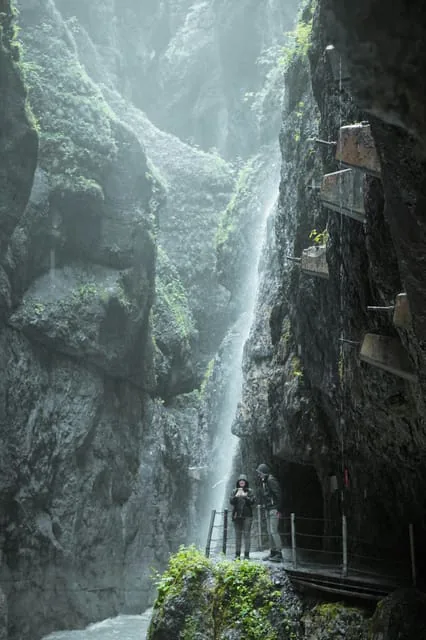 Alpine Flucht: Partnachklamm, Eibsee und Zugspitze auf Französisch
