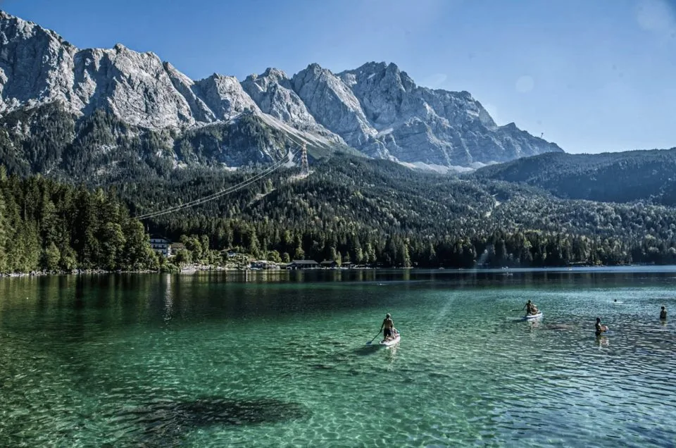 München: Privater Tagesausflug zu Eibsee, Partnachklamm & Mittenwald