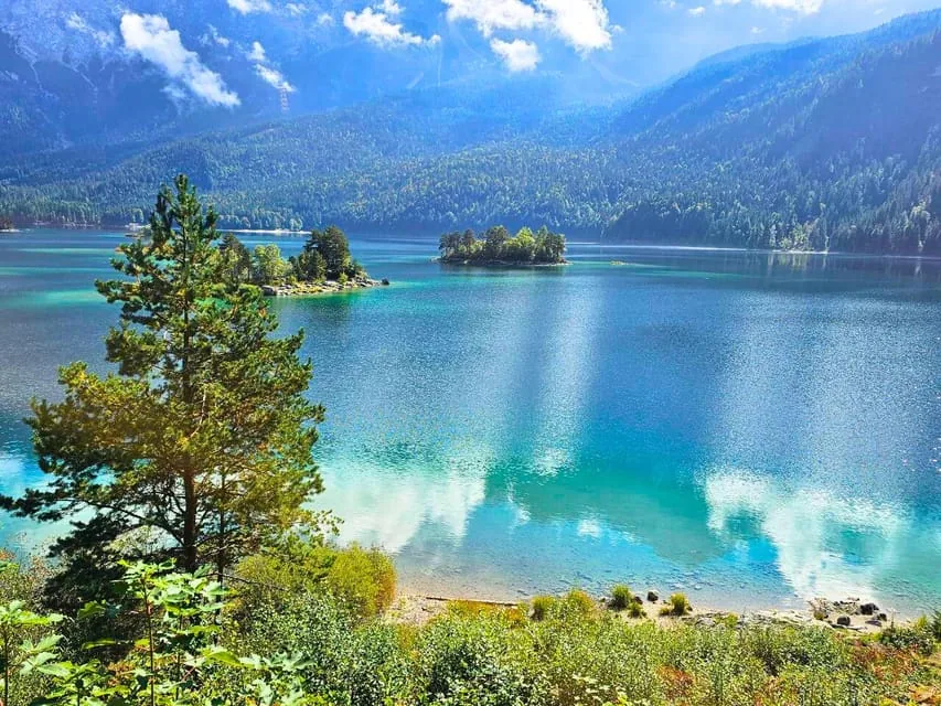 München: Privater Alpiner Tagesausflug mit Tesla — Zugspitze & Eibsee